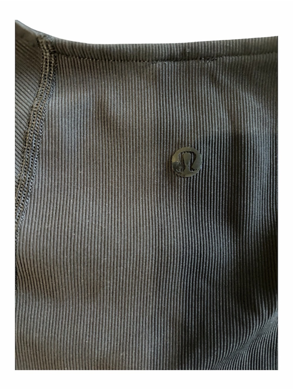 LULULEMON Ribbed Contoured V-Neck Yoga Short Sleeve Shirt size 6 - Picture 7 of 7